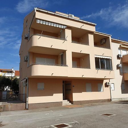 Apartment Valamar Новалья Экстерьер фото