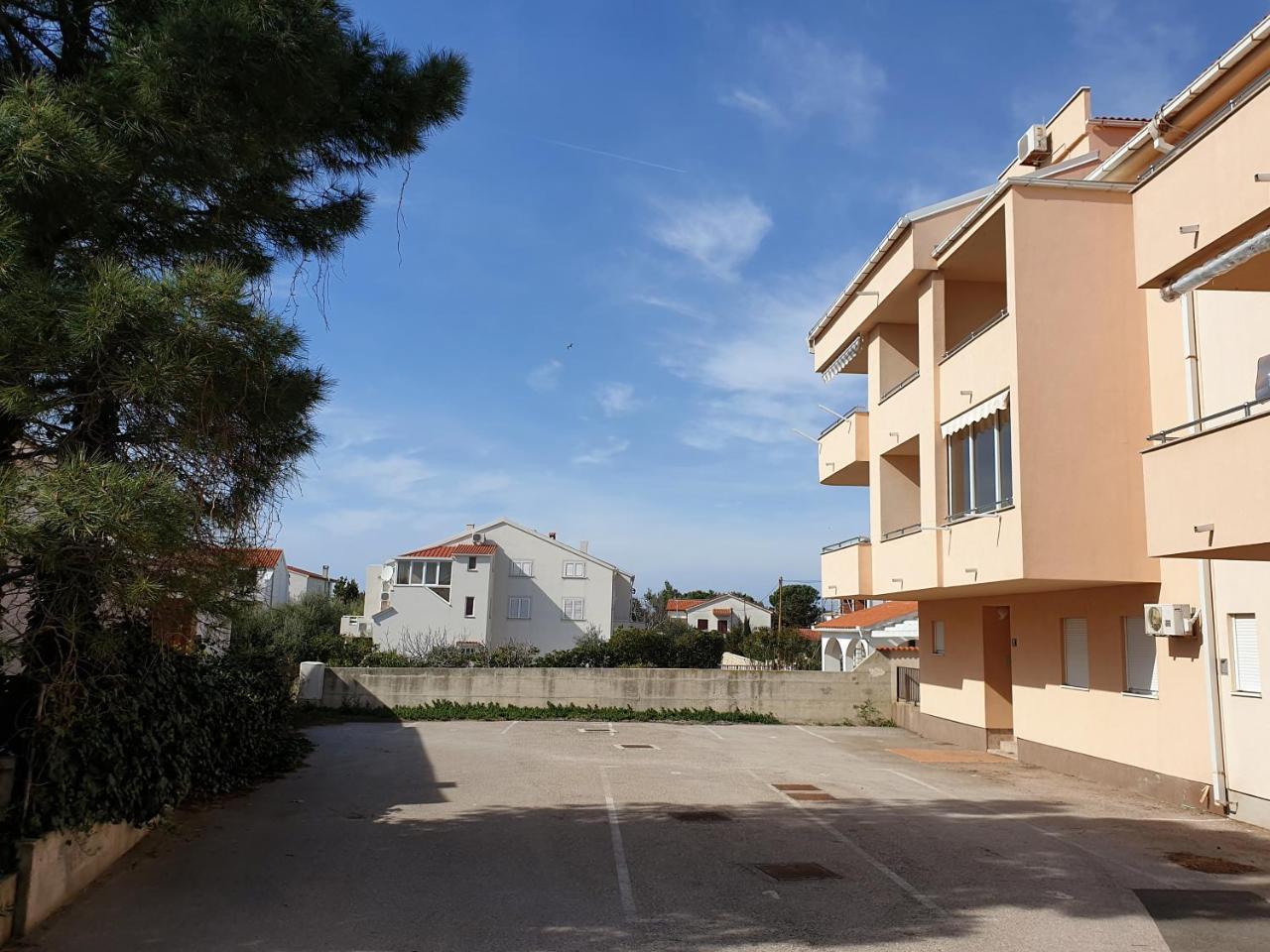 Apartment Valamar Новалья Экстерьер фото